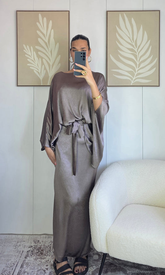 Ensemble Signature Taupe